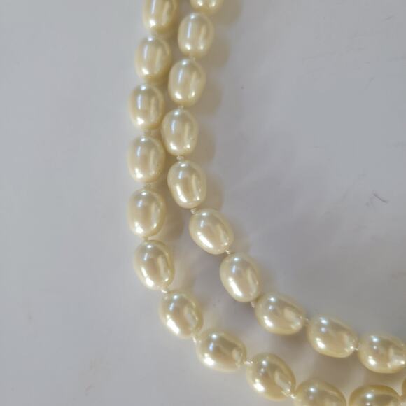 Vintage Pearl Necklace Double Strand with Rhinestone Clasp Cream White 16 Inch - Picture 4 of 10